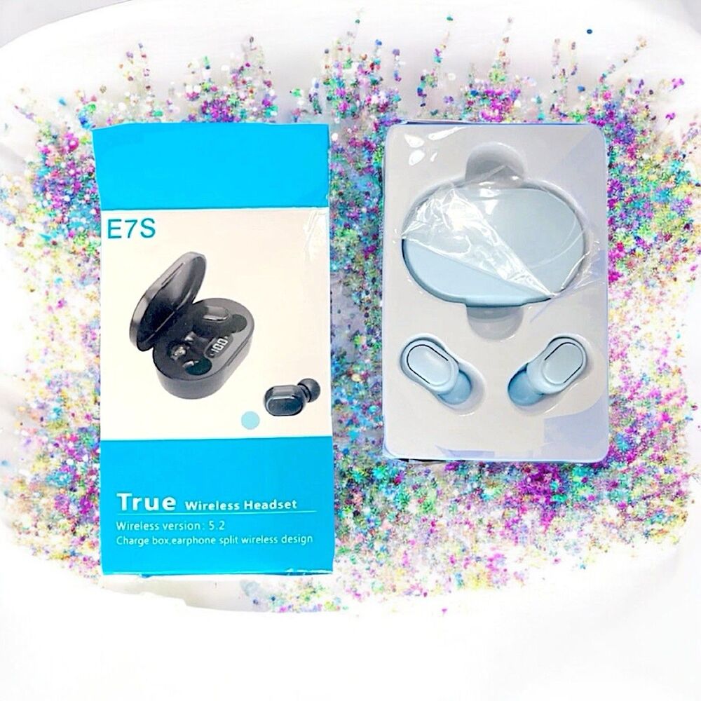 VYSN RockinPods Waterproof Bluetooth Earbuds with Digital Display RV $129.99 NIB